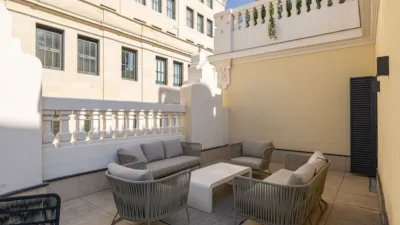 Apartment on Calle de Valverde photo 33