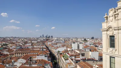 Apartment on Calle de Valverde photo 31