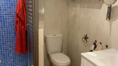 Piso en alquiler en Calle Letur, Santa Cruz-San Antonio Abad-Industria, Cañicas (Albacete Capital) de 350 €<span>/mes</span>