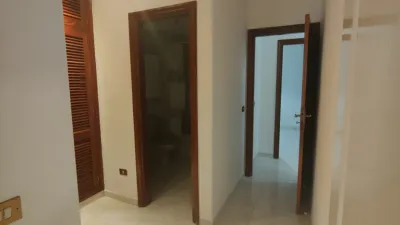 Piso en calle Coslada photo 8