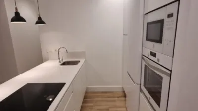 Apartamento en alquiler en Calle de Fernández de los Ríos, cerca de Calle de Escosura - Imagen 2