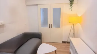 Apartamento en alquiler en Calle del Olivar, cerca de Calle de la Magdalena - Imagen 2