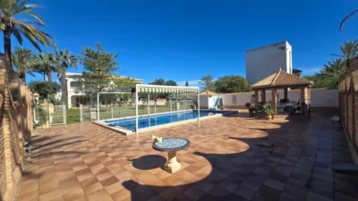 Chalet en venta en Carrer de la Quilla, Cabo Roig-La Zenia-La Regia (Distrito Orihuela Costa. Orihuela) de 1.490.000 €