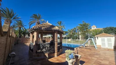 Chalet en venta en Carrer de la Quilla, Cabo Roig-La Zenia-La Regia (Distrito Orihuela Costa. Orihuela) de 1.490.000 €