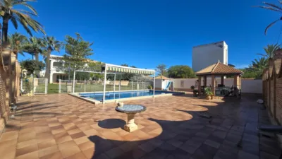 Chalet en venta en Carrer de la Quilla, Cabo Roig-La Zenia-La Regia (Distrito Orihuela Costa. Orihuela) de 1.490.000 €