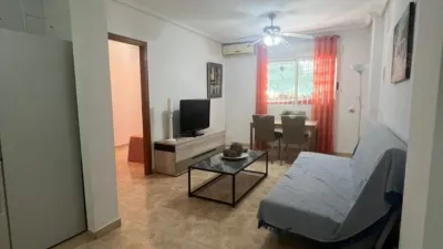Piso en venta en Calle de San Policarpo, 87, cerca de Calle del Huerto, Centro (Torrevieja) de 142.000 €