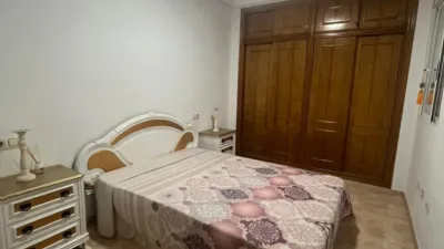 Piso en venta en Calle de San Policarpo, 87, cerca de Calle del Huerto, Centro (Torrevieja) de 142.000 €