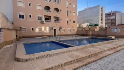 Piso en venta en Rambla Juan Mateo García, 79, cerca de Avenida de Diego Ramírez Pastor, Centro (Torrevieja) de 136.500 €