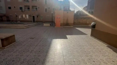 Piso en venta en Rambla Juan Mateo García, 79, cerca de Avenida de Diego Ramírez Pastor, Centro (Torrevieja) de 136.500 €