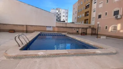 Piso en venta en Rambla Juan Mateo García, 79, cerca de Avenida de Diego Ramírez Pastor, Centro (Torrevieja) de 136.500 €