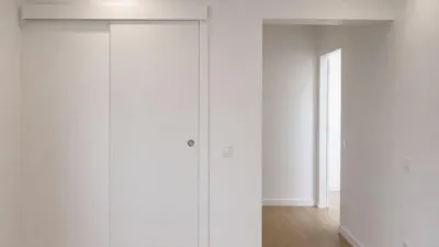 Apartment on Carrer de Lepant photo 4