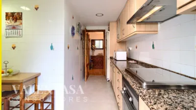 Apartment on Calle de Ángel Villena photo 17