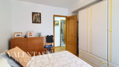 Apartment on Calle de Ángel Villena photo 28