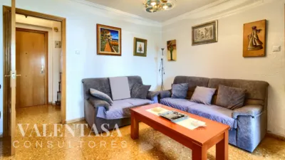Apartment on Calle de Ángel Villena photo 6