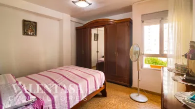 Apartment on Calle de Ángel Villena photo 32