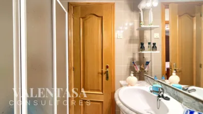 Apartment on Calle de Ángel Villena photo 30