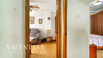 Apartment on Calle de Ángel Villena photo 38