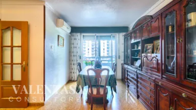 Apartment on Calle de Ángel Villena photo 5