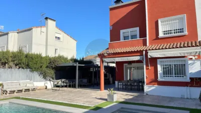 Semi-detached house on Carrer Serra de Cazorla, 1 photo 2