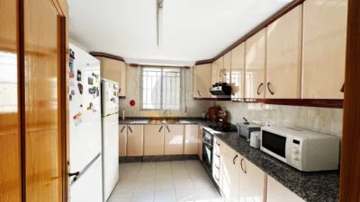 House on Avenida Av. del Rio Turia, Chiva, Valencia, No. 14 photo 2