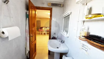 House on Avenida Av. del Rio Turia, Chiva, Valencia, No. 14 photo 50