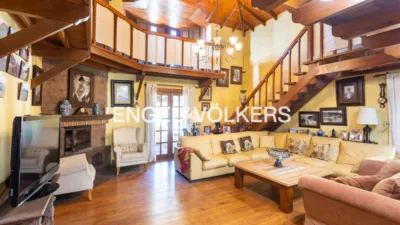 Rustic chalet on Vista Castillo Street photo 7