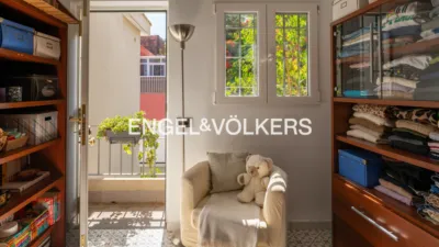 Semi-detached house on Calle Pérez Soto photo 28