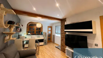 Apartment on Huit de Març Street photo 14