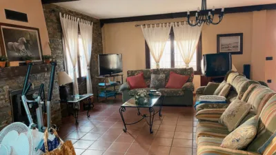 House on Calle Entidad Plasencia photo 12