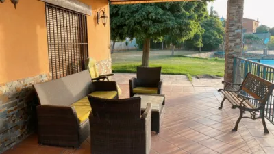 House on Calle Entidad Plasencia photo 2