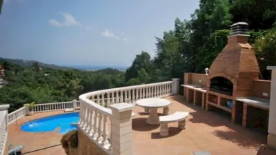 House in Urbanitzacions del Nord photo 9