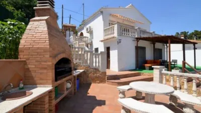 House in Urbanitzacions del Nord photo 17