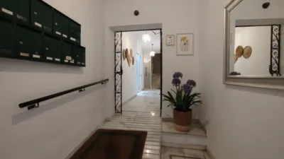 Piso en venta en Calle Lanza, Santa Catalina (Distrito Casco Antiguo. Sevilla Capital) de 255.000 €