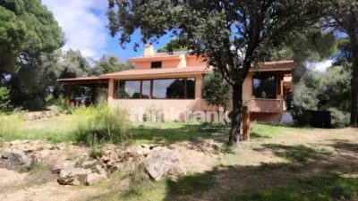 Chalet on Avenida del Ferrocarril photo 10
