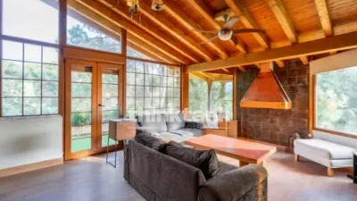 Chalet on Avenida del Ferrocarril photo 5