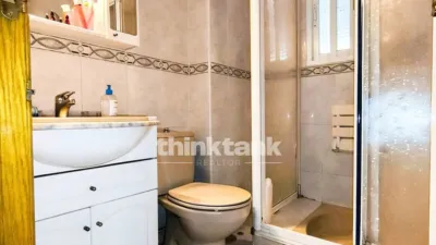 Apartment on Calle de Gregorio Donas photo 13
