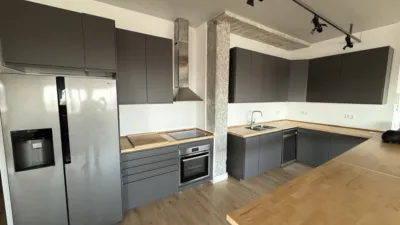 Penthouse on Calle de Miguel Yuste photo 18