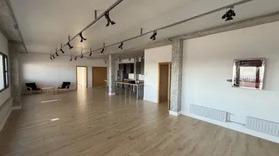 Penthouse on Calle de Miguel Yuste photo 10