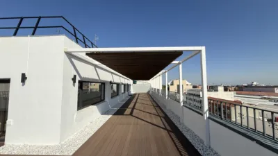 Penthouse on Calle de Miguel Yuste photo 2