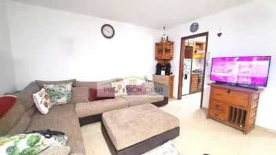 Duplex on Avenida 8 de Marzo photo 6