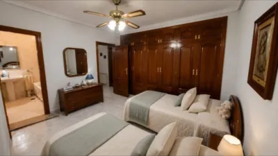 Chalet in Plasencia photo 12