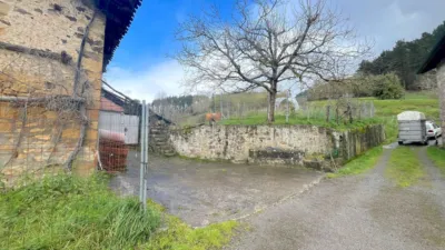 Semi-detached house in Amorebieta photo 8
