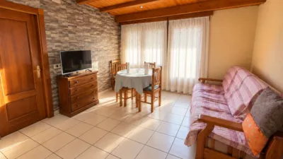 Apartment in Manlleu photo 4