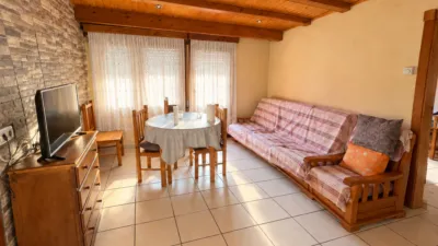 Apartment in Manlleu photo 3