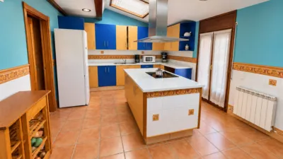 Apartment in Manlleu photo 6