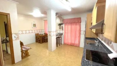 Semi-detached house in Calle Villamartin, 19 photo 10