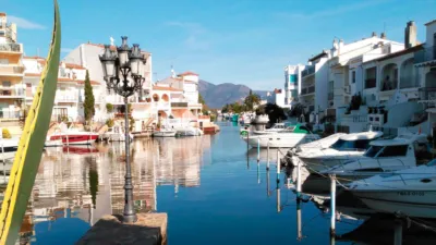Casa en venta en Carrer de les Medes, 57, Empuriabrava (Castelló d'Empúries) de 799.000 €