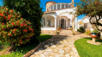 Casa en venta en Carrer de les Medes, 57, Empuriabrava (Castelló d'Empúries) de 799.000 €
