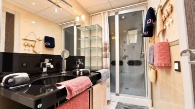 Apartment on Passeig de Pau Casals photo 12