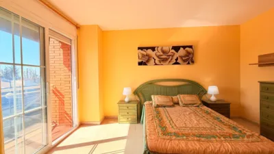 Semi-detached house on Carrer de Joaquim Mir photo 32